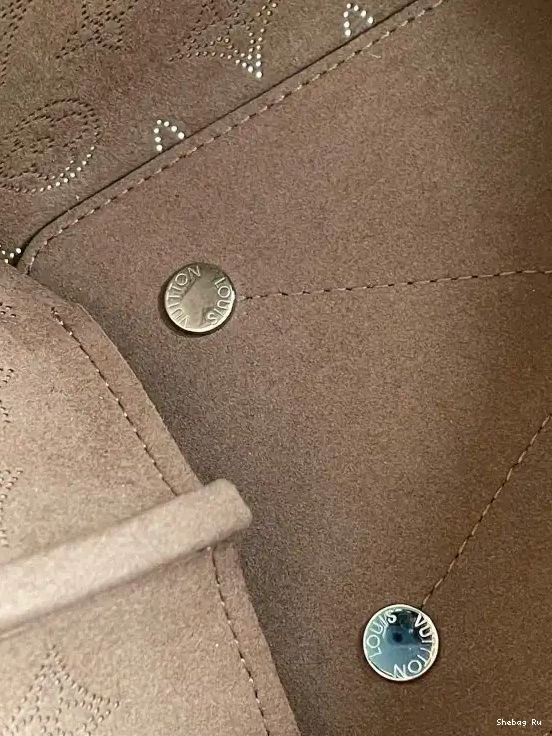 LOUIS VUITTON BELLA 0616